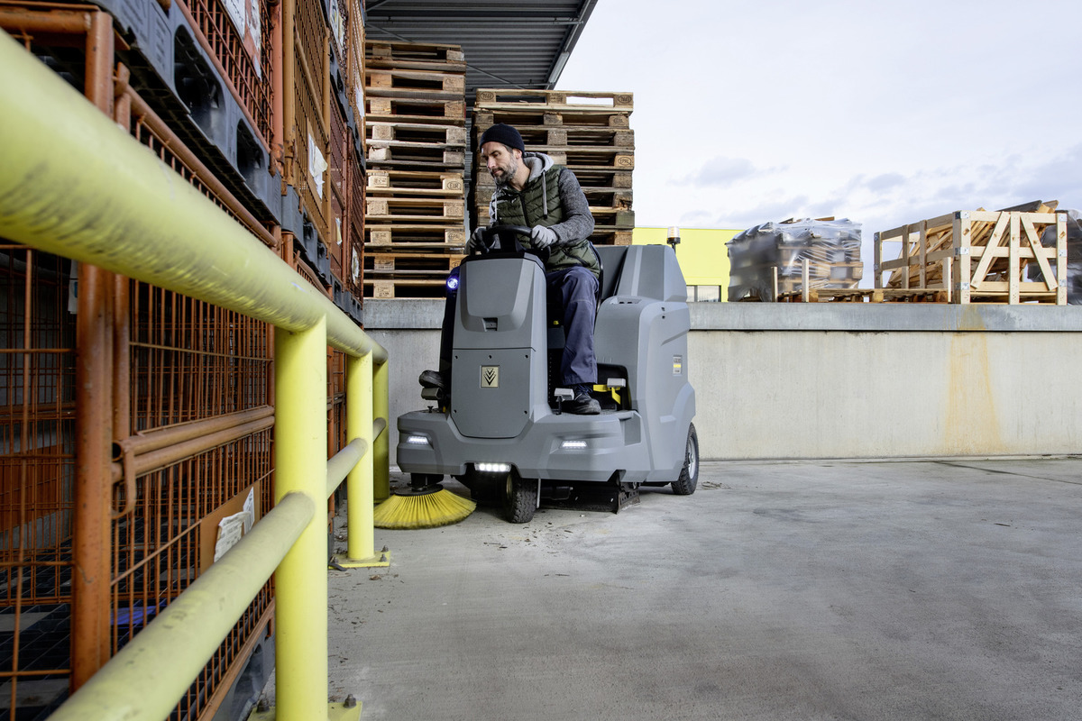 Kärcher KM 100/ 120 R Bp +AGM - Image 4